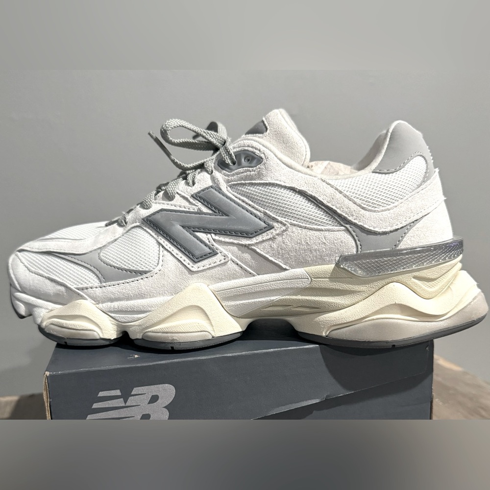 New Balance 9060 Sea Salt/Concrete